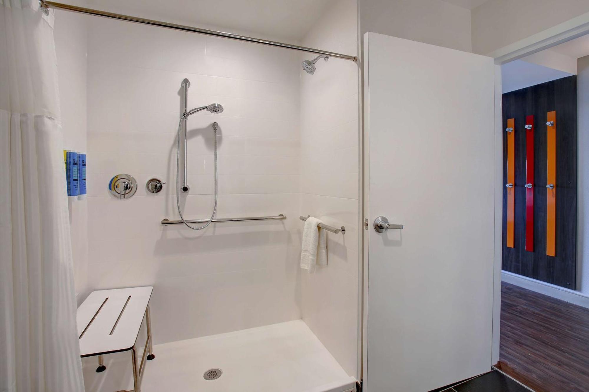 Tru By Hilton Monroe, Oh Hotel Ngoại thất bức ảnh